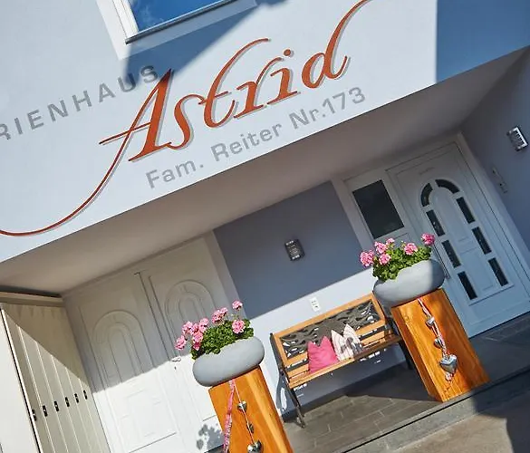 Astrid Πανσιόν 3*
